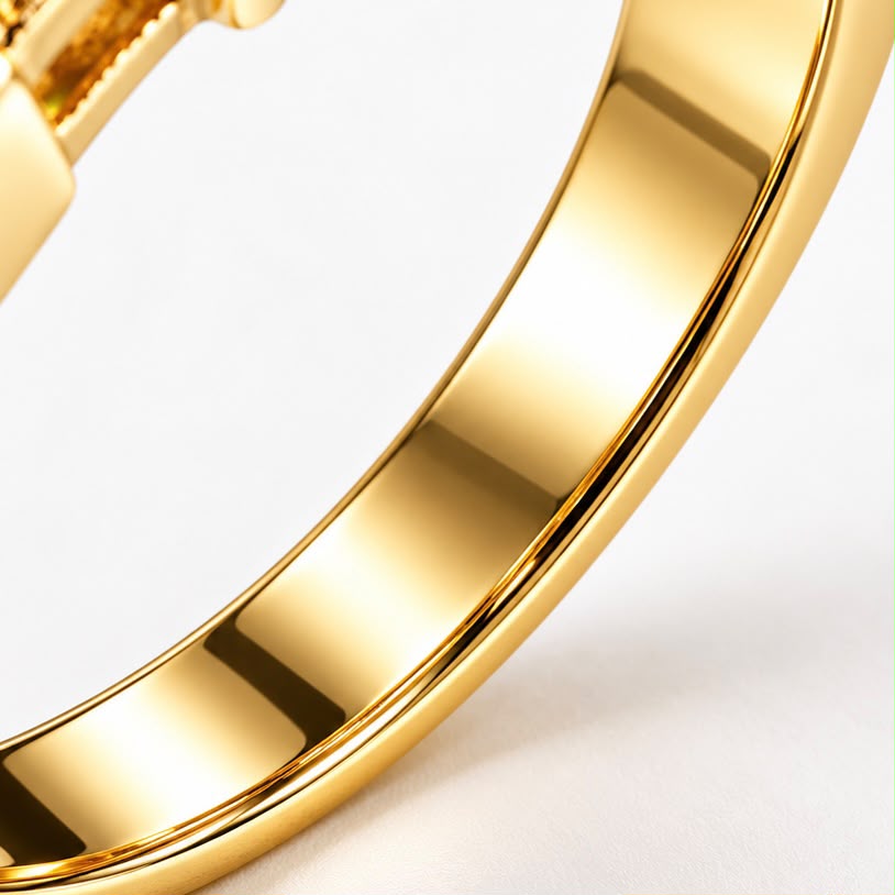 Exquisite Emerald Ring | Gold