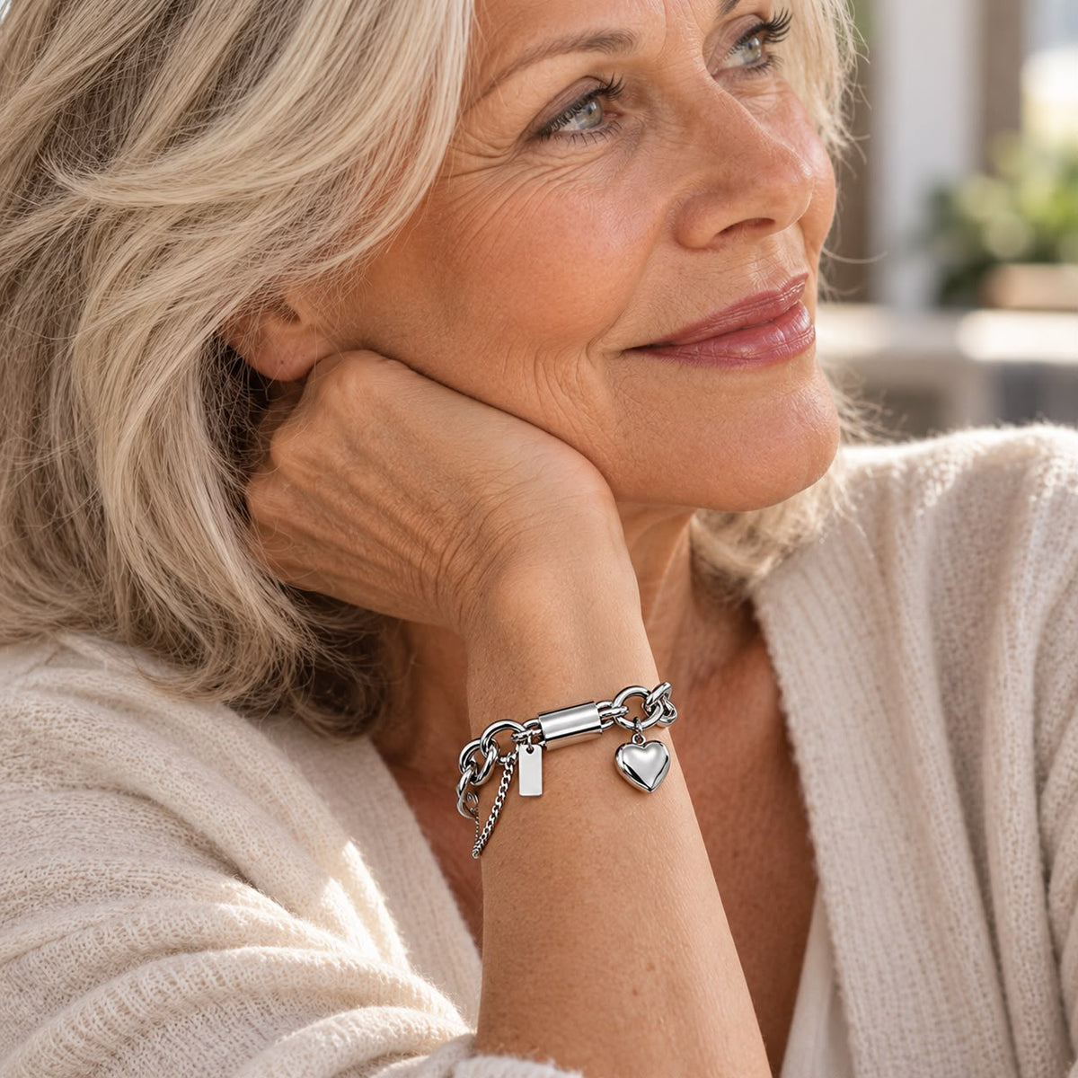 Heartened Chunky Bracelet | Gold